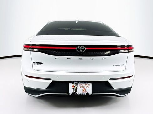 Used 2023 Toyota Crown AWD/4WD image 8