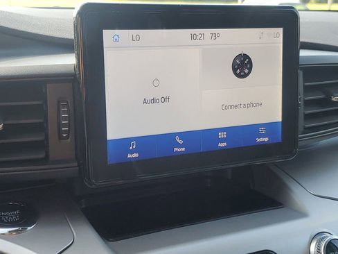 Used 2022 Ford Explorer XLT image 17