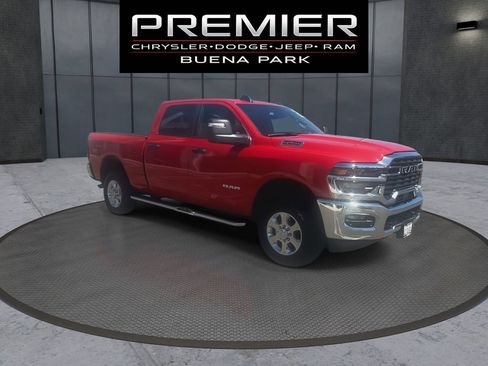 Certified 2026 RAM 2500 Big Horn AWD/4WD image 2