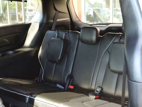 Used 2025 Chrysler Pacifica Limited FWD image 33