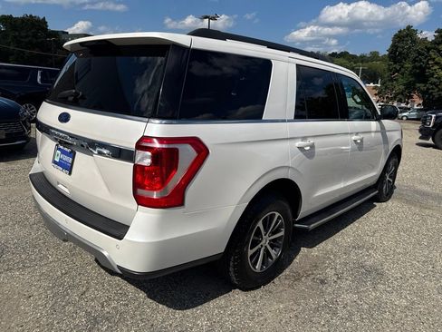 Used 2018 Ford Expedition XLT w/ Equipment Group 202A AWD/4WD image 37