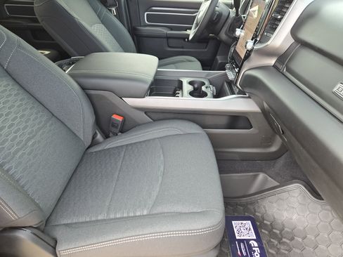 New 2026 RAM 2500 Big Horn AWD/4WD image 12