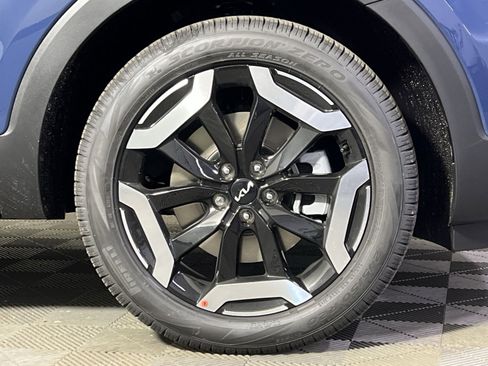 New 2025 Kia Telluride S image 10