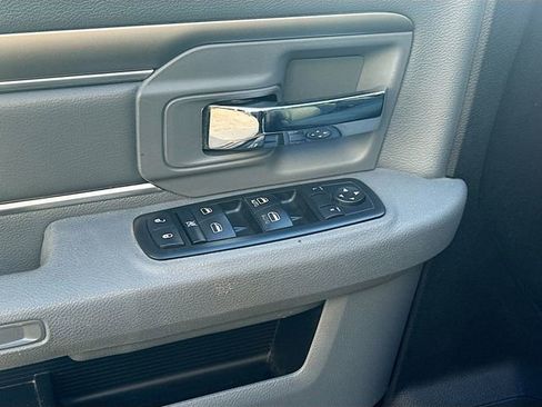 Used 2015 RAM 2500 SLT image 18