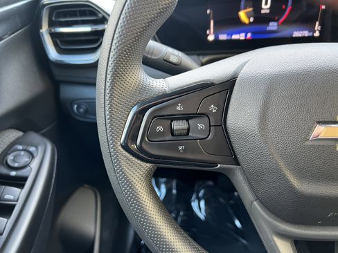 Used 2025 Chevrolet TrailBlazer LT image 25