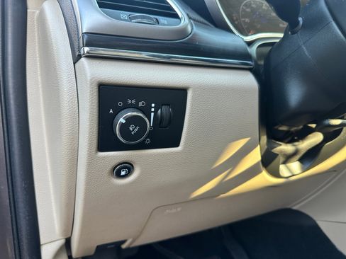 Used 2021 Jeep Grand Cherokee Limited image 17