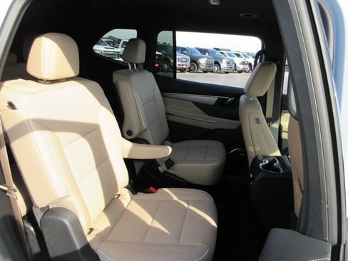 Certified 2026 Buick Enclave Preferred FWD image 25