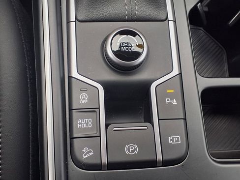 Certified 2026 Kia Sorento S FWD image 8