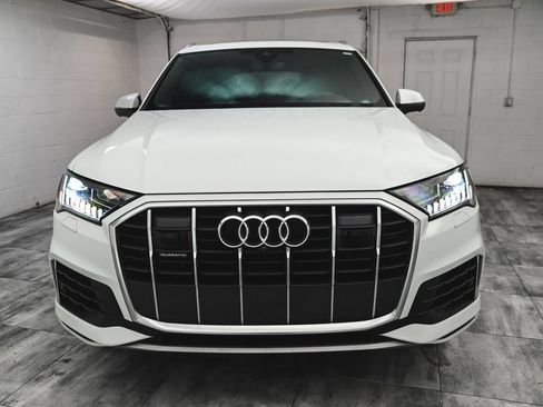 Used 2023 Audi Q7 3.0T Premium w/ Convenience Package AWD/4WD image 2