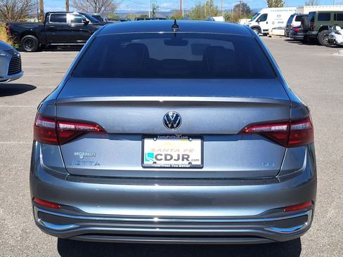 Used 2024 Volkswagen Jetta SEL FWD image 6