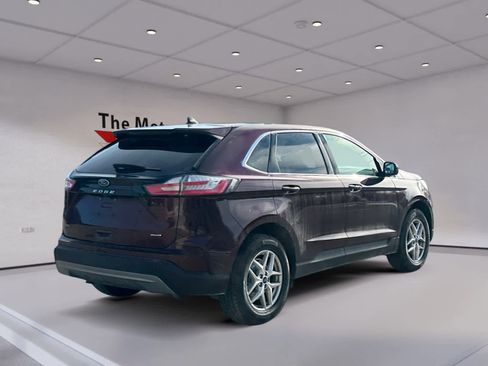Used 2024 Ford Edge SEL w/ Convenience Package image 5