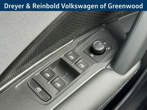 New 2026 Volkswagen Tiguan SE image 21