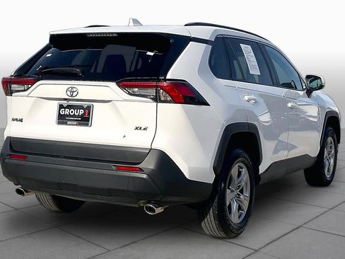 Used 2025 Toyota RAV4 XLE FWD image 13