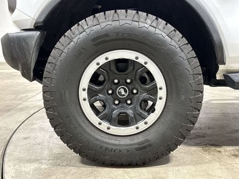 Used 2021 Ford Bronco Big Bend w/ Sasquatch Package image 26