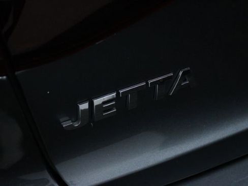 Used 2017 Volkswagen Jetta S image 7