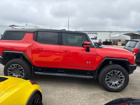 Used 2025 GMC Hummer EV 3X w/ LPO, Illumination Package AWD/4WD image 15