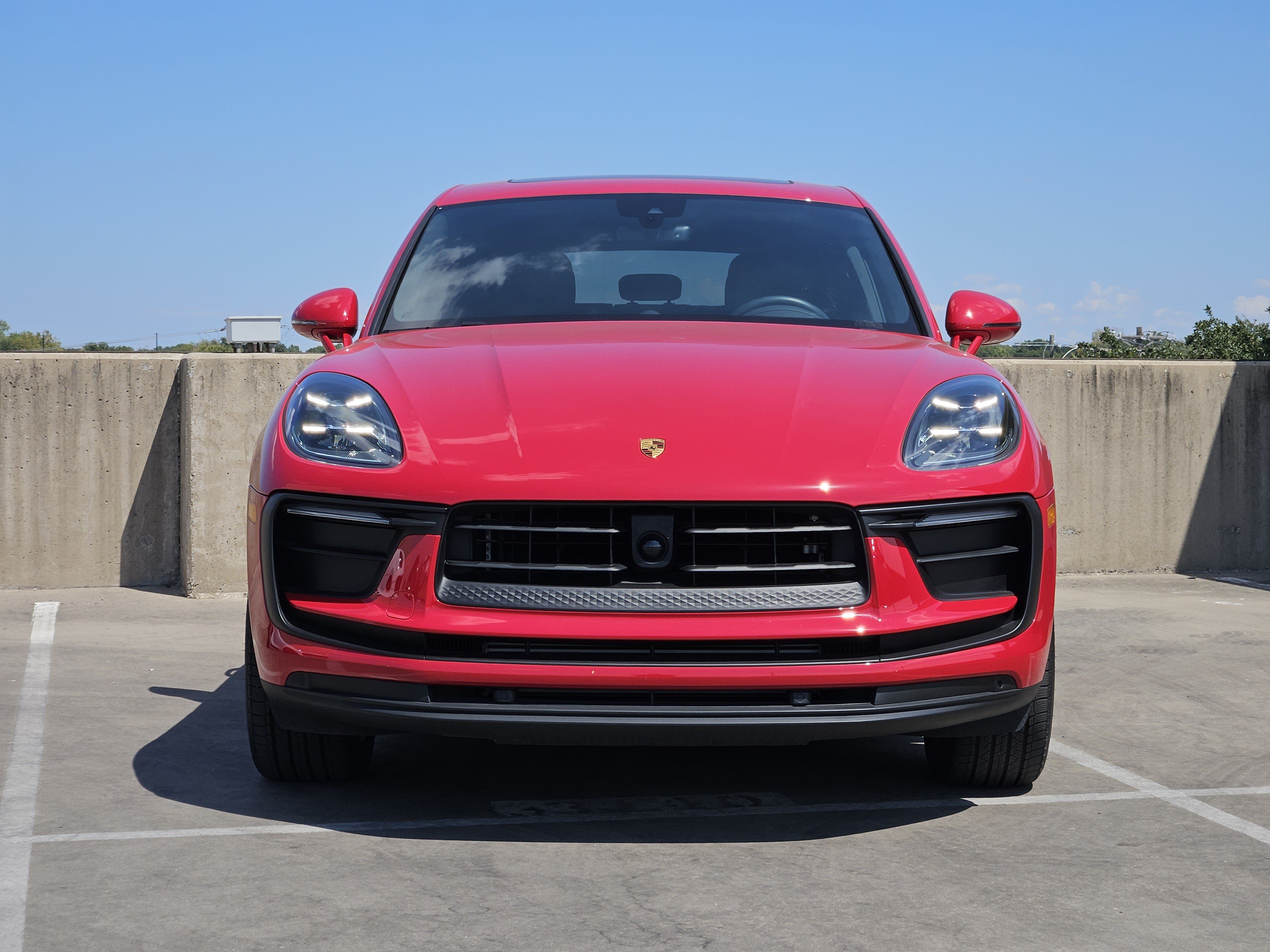 Certified 2026 Porsche Macan AWD/4WD image 11