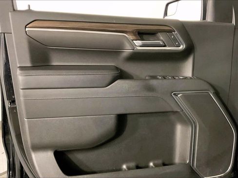 Used 2023 Chevrolet Silverado 1500 LT AWD/4WD image 24