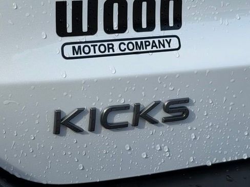 Certified 2025 Nissan Kicks SV image 36