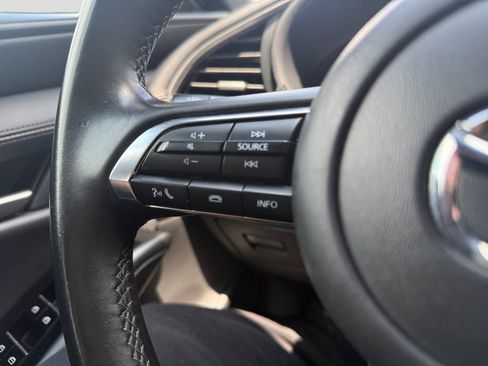 Used 2024 MAZDA MAZDA3 s FWD image 20
