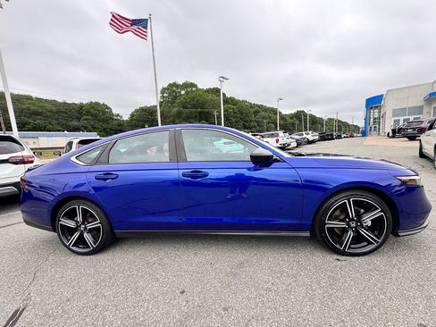 Used 2023 Honda Accord Sport image 7
