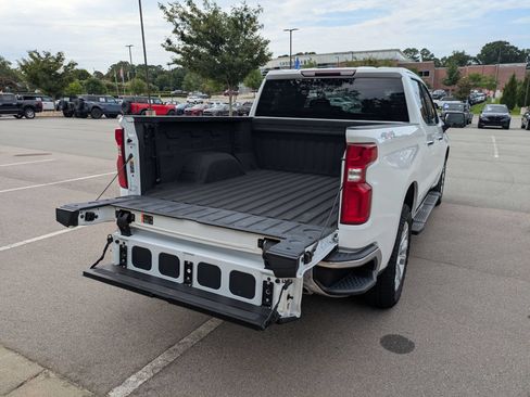 Used 2023 Chevrolet Silverado 1500 LTZ AWD/4WD image 34
