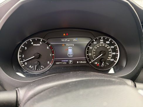 Used 2019 INFINITI QX50 Essential w/ Premium Heat Package image 4