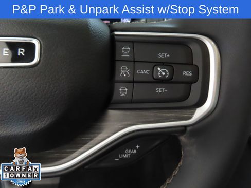 Used 2023 Jeep Wagoneer L Series III w/ Convenience Group I image 16