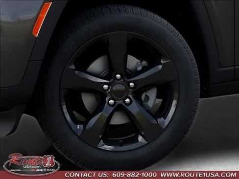 New 2026 Jeep Grand Cherokee L Limited AWD/4WD image 9