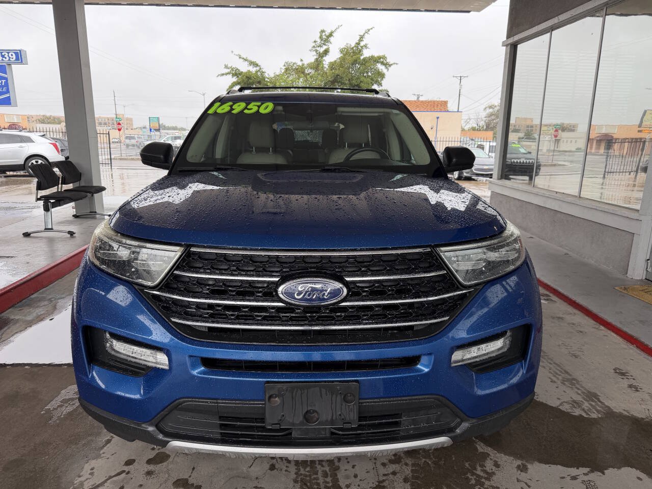 Used 2020 Ford Explorer XLT w/ Equipment Group 202A AWD/4WD image 6