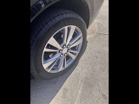 Certified 2025 Cadillac XT6 Premium Luxury w/ Platinum Package AWD/4WD image 18