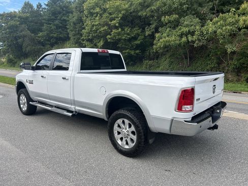 Used 2015 RAM 2500 Laramie w/ Convenience Group AWD/4WD image 4