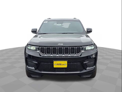 New 2025 Jeep Grand Cherokee Laredo X w/ Luxury Tech Group I RWD image 2