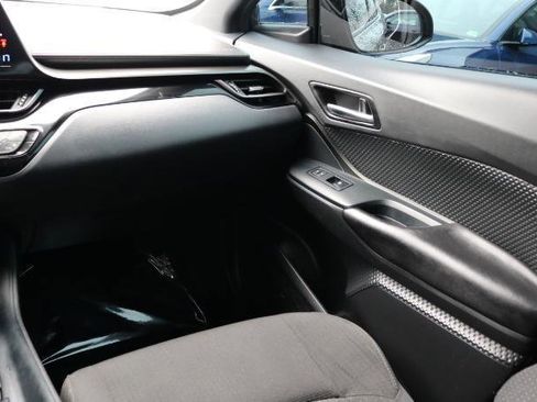 Used 2019 Toyota C-HR LE image 11