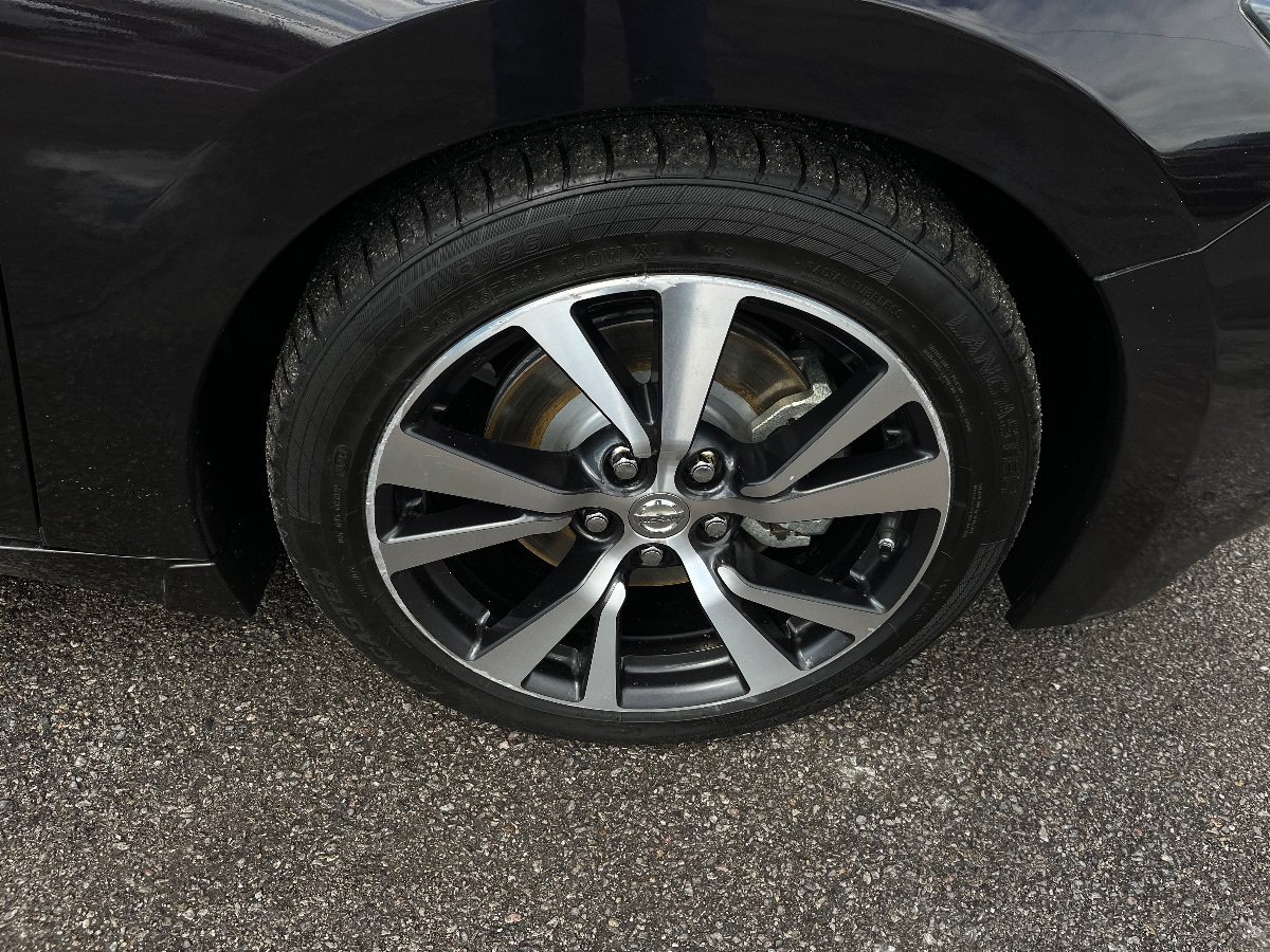 Used 2017 Nissan Maxima Platinum FWD image 48