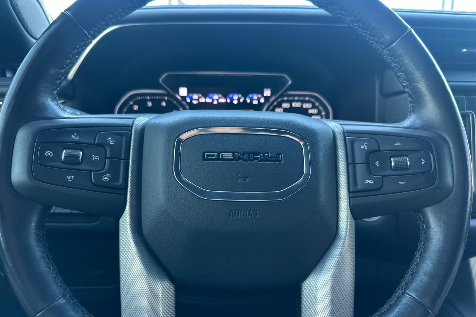 Used 2021 GMC Yukon Denali AWD/4WD image 33