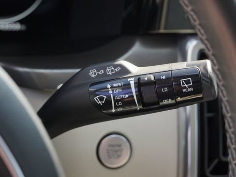 Used 2023 Kia Sorento SX AWD/4WD image 32
