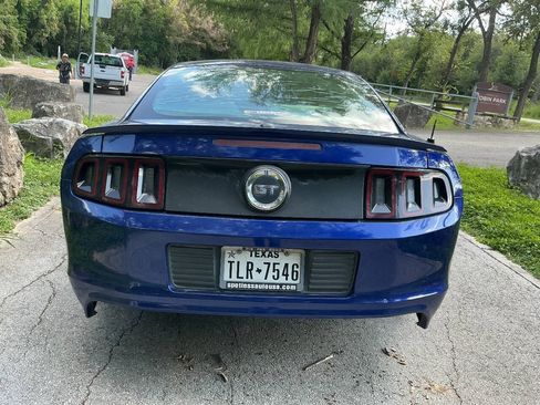Used 2014 Ford Mustang GT Premium RWD image 5
