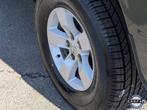 Used 2021 RAM 1500 Classic SLT image 10