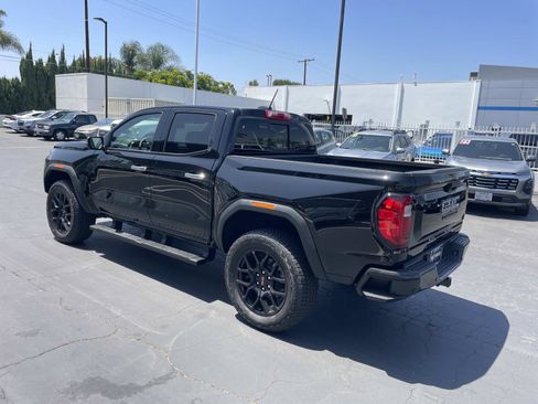 New 2026 GMC Canyon Denali w/ LPO, Denali Black Edition AWD/4WD image 7