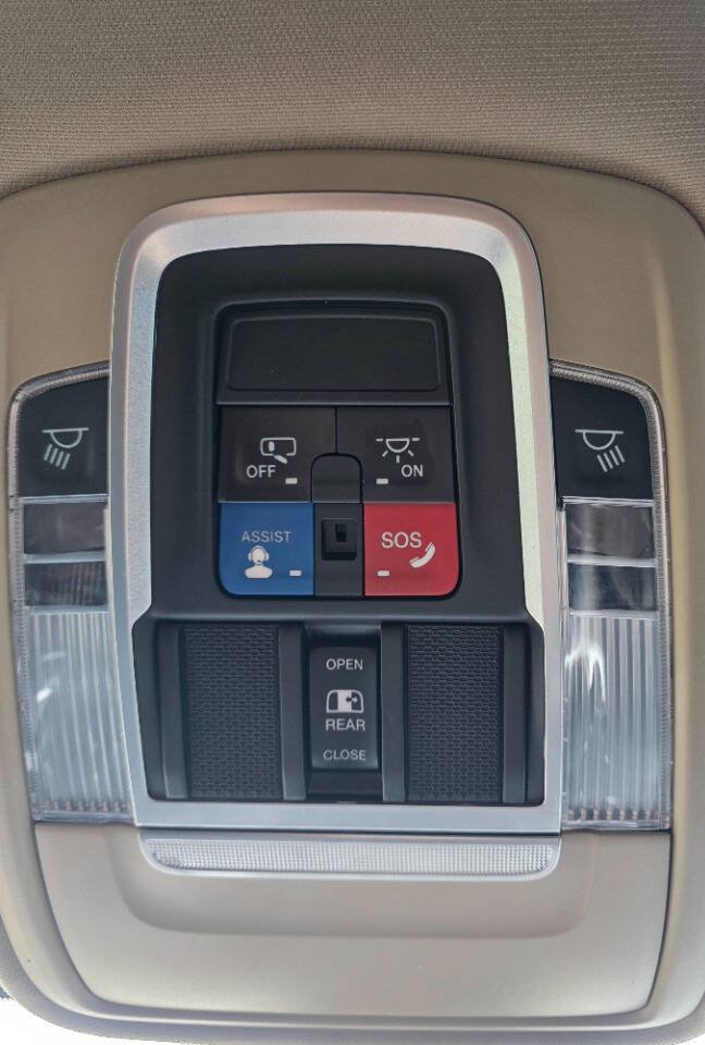 Used 2021 RAM 2500 Laramie AWD/4WD image 18