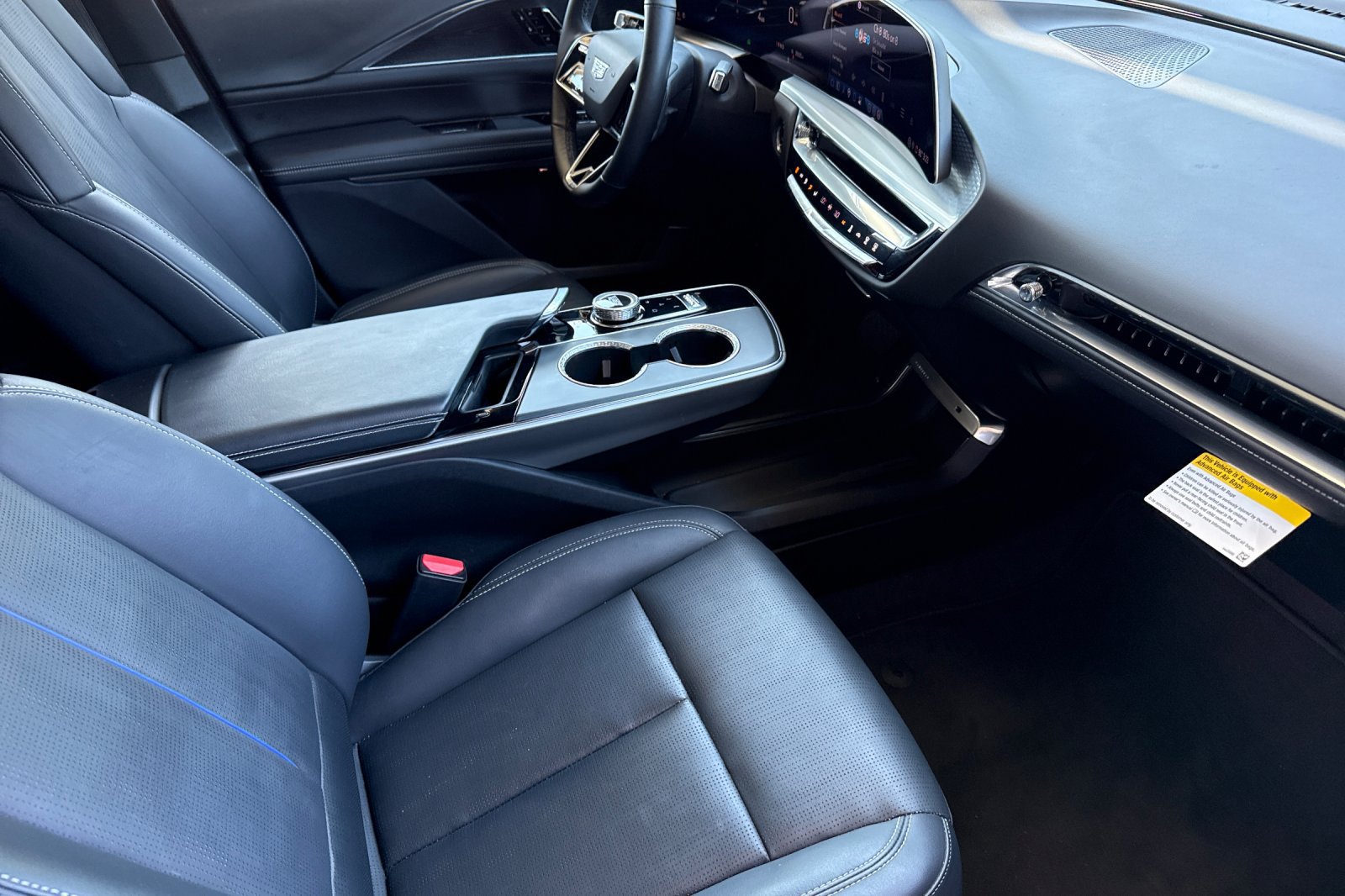 Used 2024 Cadillac Lyriq Luxury RWD image 25