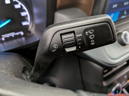 Used 2022 Ford Maverick Lariat w/ Equipment Group 500A Standard image 19