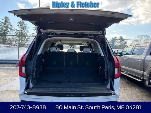 Used 2025 Ford Expedition Active AWD/4WD image 5