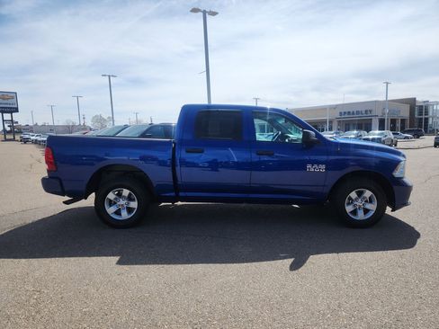 Used 2017 RAM 1500 Express image 9