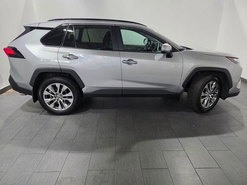 Used 2022 Toyota RAV4 Limited AWD/4WD image 6