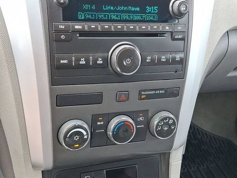 Used 2011 Chevrolet Traverse LS AWD/4WD image 15