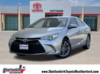 Used 2017 Toyota Camry SE FWD video 1