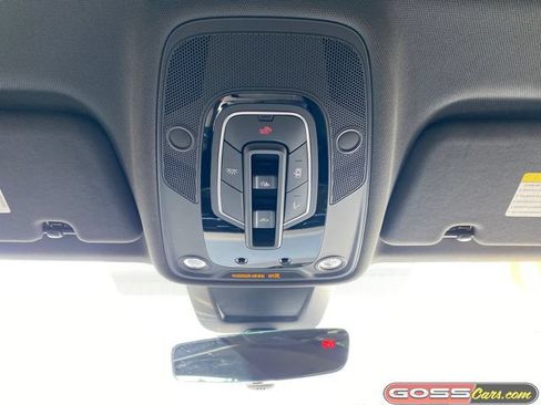 Used 2020 Audi Q8 Prestige AWD/4WD image 15