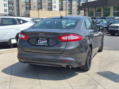Used 2016 Ford Fusion SE w/ Equipment Group 202A FWD image 3